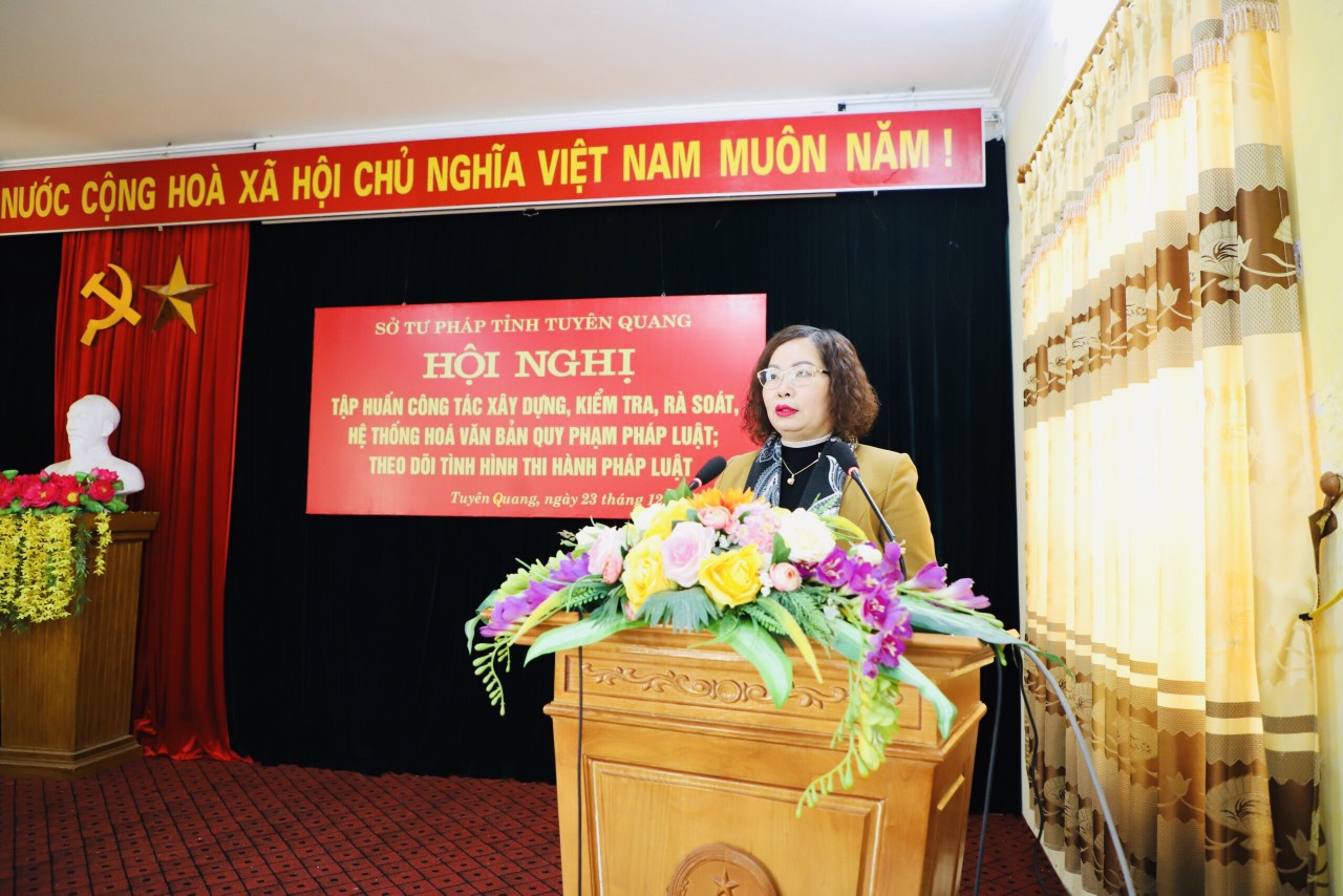 Sở Tư pháp tỉnh Tuyên Quang tổ chức Hội nghị tập huấn công tác xây dựng, kiểm tra, rà soát, hệ thống hóa văn bản quy phạm pháp luật; theo dõi tình hình thi hành pháp luật