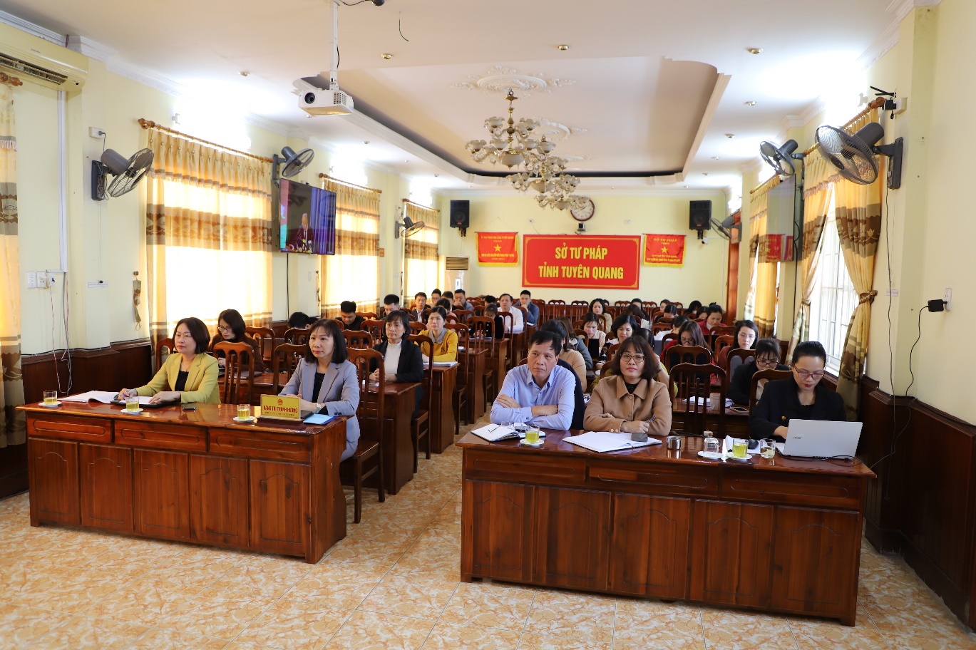 Đảng uỷ Sở Tư pháp kết nối điểm cầu Hội nghị trực tuyến triển khai đợt sinh hoạt chính trị về tác phẩm của Tổng Bí thư Nguyễn Phú Trọng và Chuyên đề năm 2024
